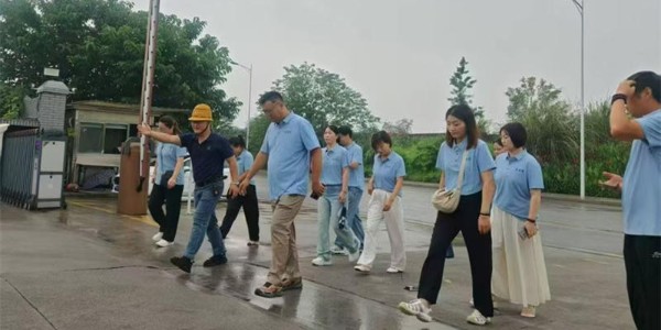 蔥滿滿受邀參觀中迅農(nóng)科四川廣安"高塔藥肥"生產(chǎn)基地